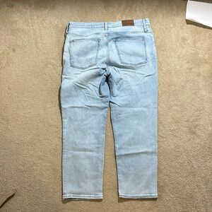 Madewell Mid-Rise Classic Straight Jean Petite NWOT